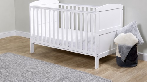 Cot bed